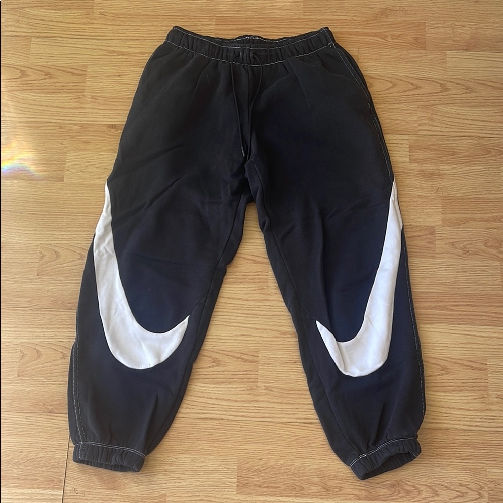 Nike Swoosh Black Sweatpants